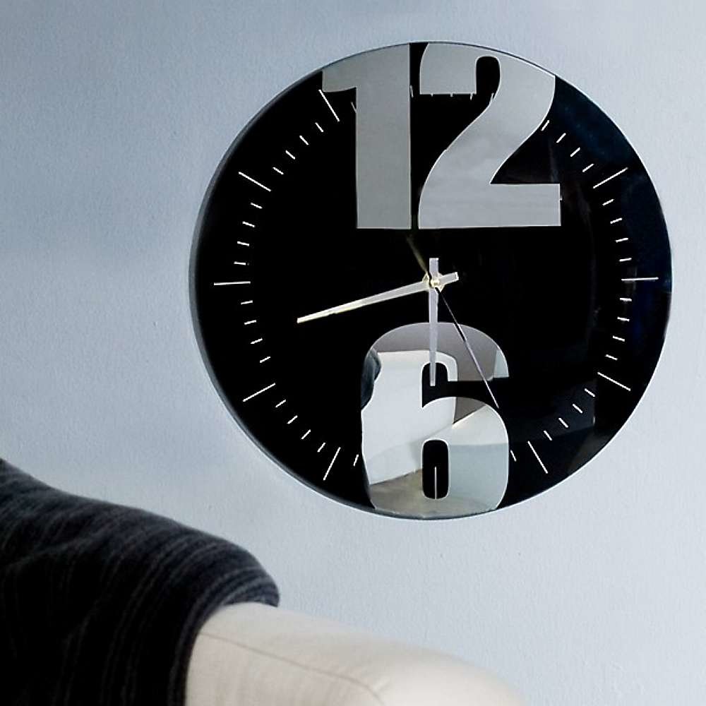 Topmodische Wanduhr Boston Uhr modernes Design schwarz silberfarben